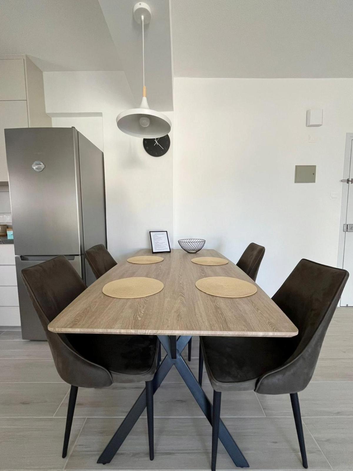 Unlock The Island - Local Insights For Your Apartment *